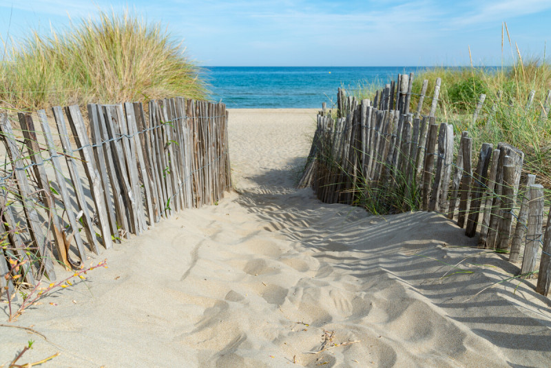 Zum Strand gehen