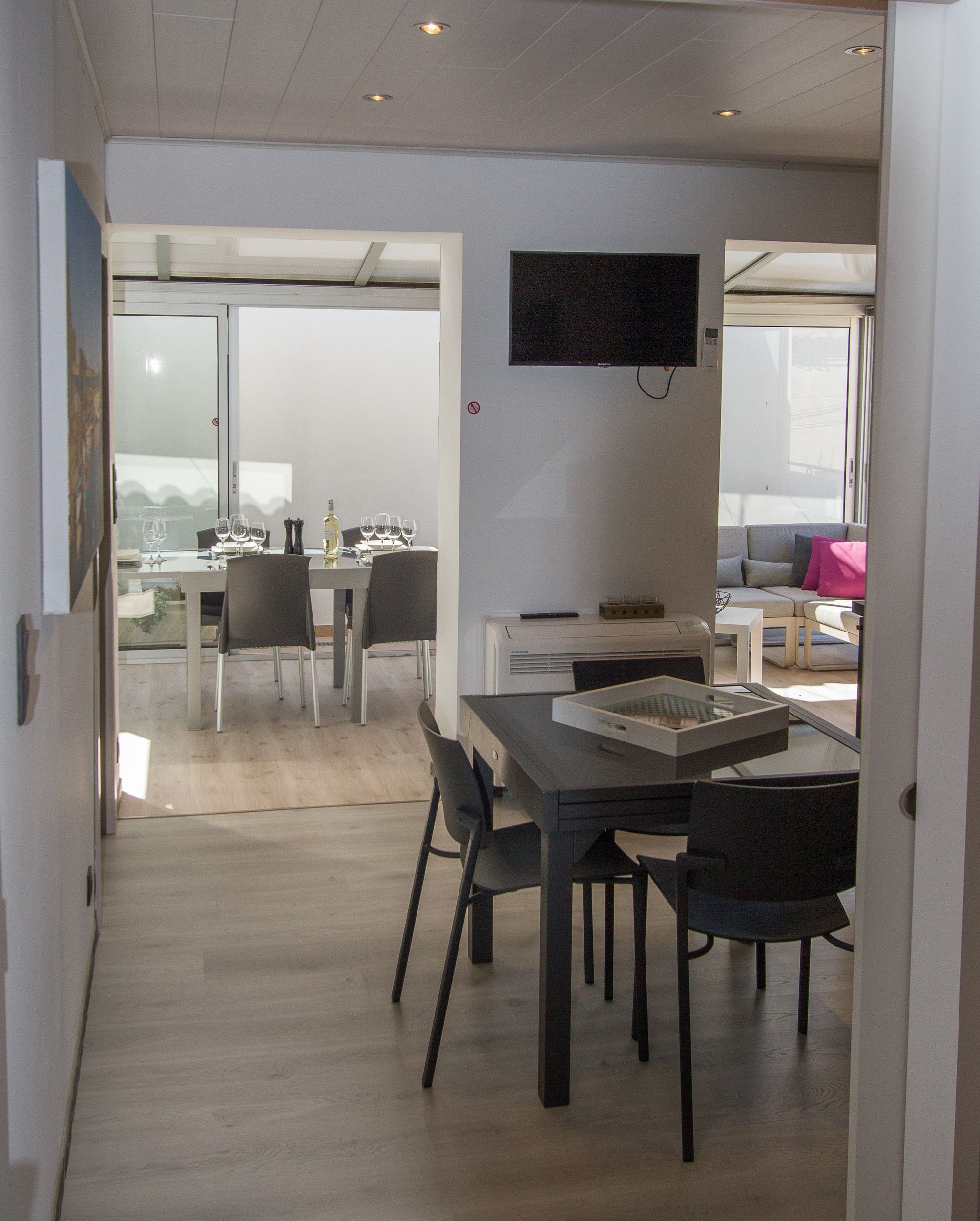 APPARTEMENT HIPPOCAMPE LES PIEDS DANS THAU LAMBERT FRANCE (7)