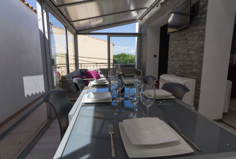 APPARTEMENT HIPPOCAMPE LES PIEDS DANS THAU LAMBERT FRANCE (3)