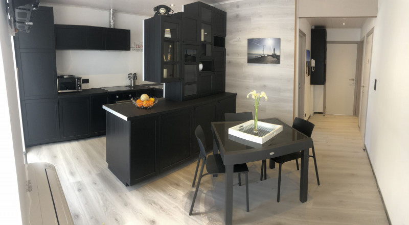 APPARTEMENT HIPPOCAMPE LES PIEDS DANS THAU LAMBERT FRANCE (8)