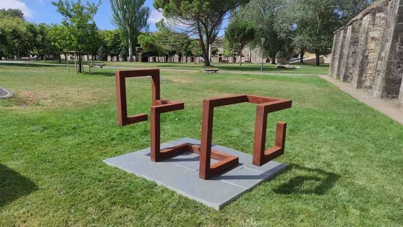 sculpture-Ariel-Elizondo-Lizarraga-2000x0-c-default.jpg