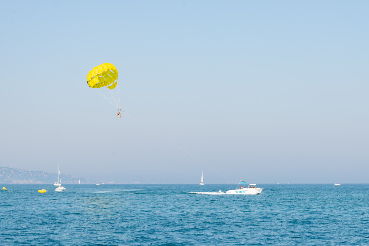 Parasailing in Marseillan-Plage